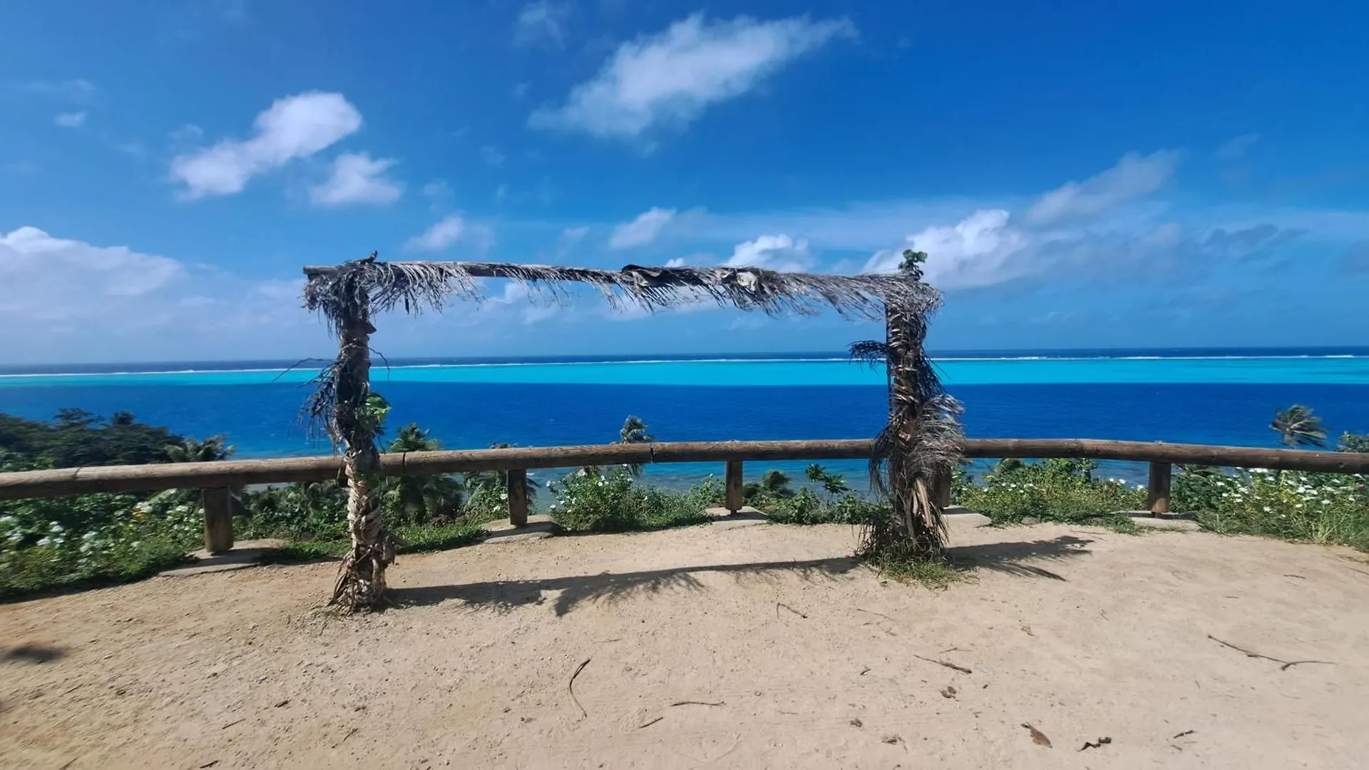 Mahana Tua Lodge Huahine Fare